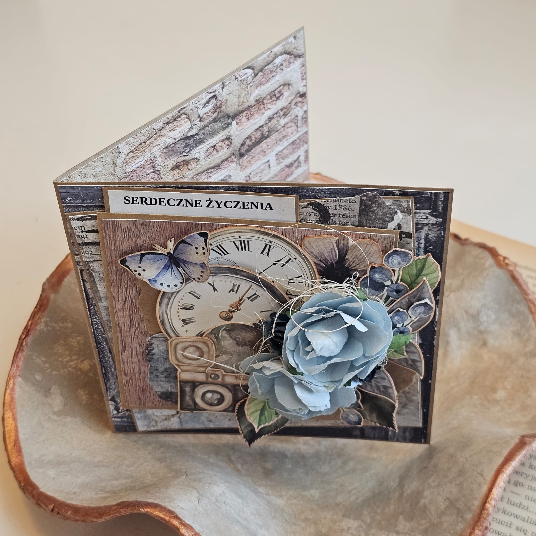 Kartka okolicznościowa z motywem zegarów w kwiatach - obrazek 3