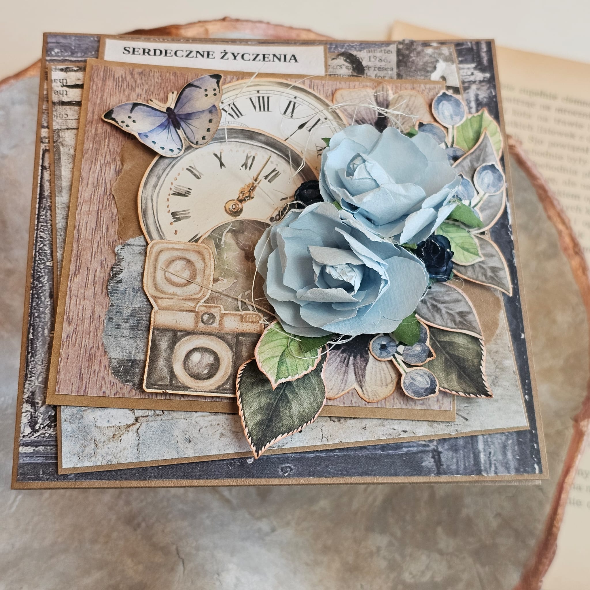 Kartka okolicznościowa z motywem zegarów w kwiatach - obrazek 5